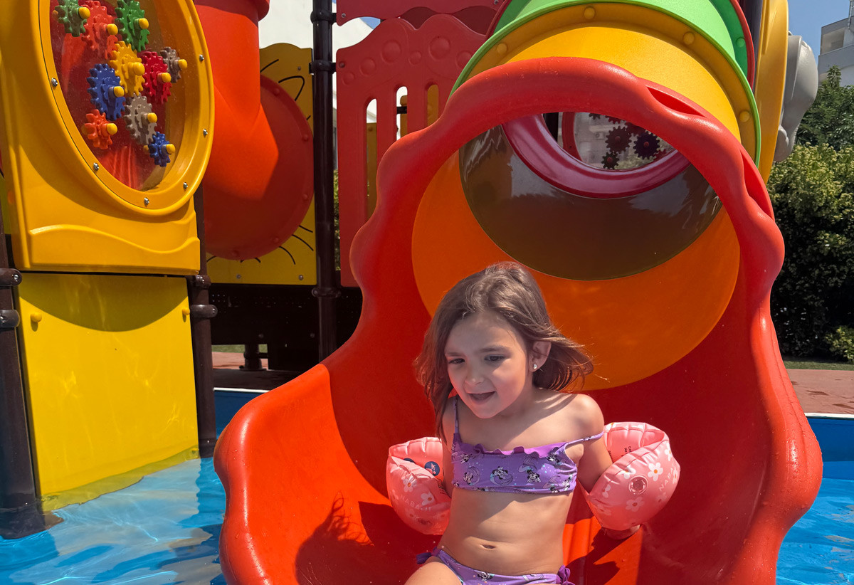 media.Buonimotivi_Piscine_1CFH_RiminiVillage