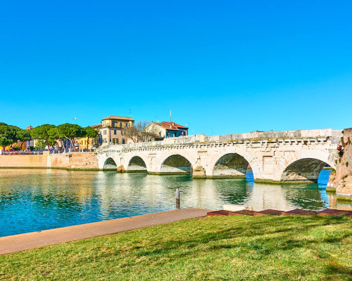 media.cfh-rimini-evento-gita-centro-storico-rimini-itinerario-visita-ponte-di-tiberio-invaso-piazza-sull-acqua-borgo-san-giuliano-gallery