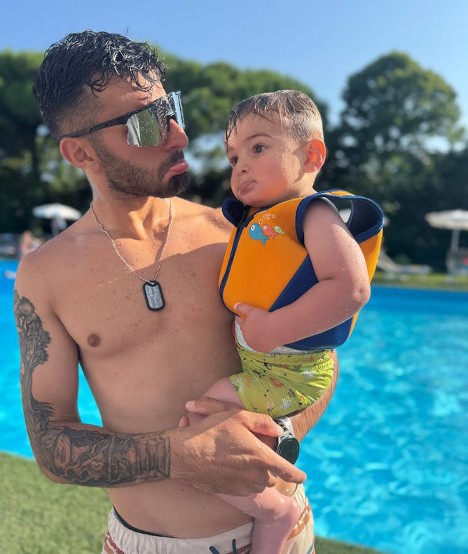 media.gallery_piscina_1_cfh_rimini_village