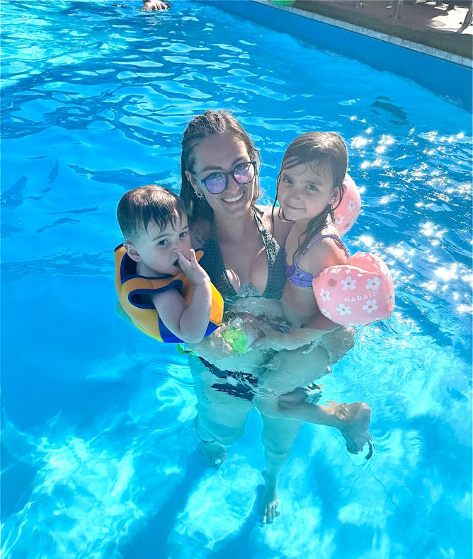 media.gallery_piscina_2_cfh_rimini_village