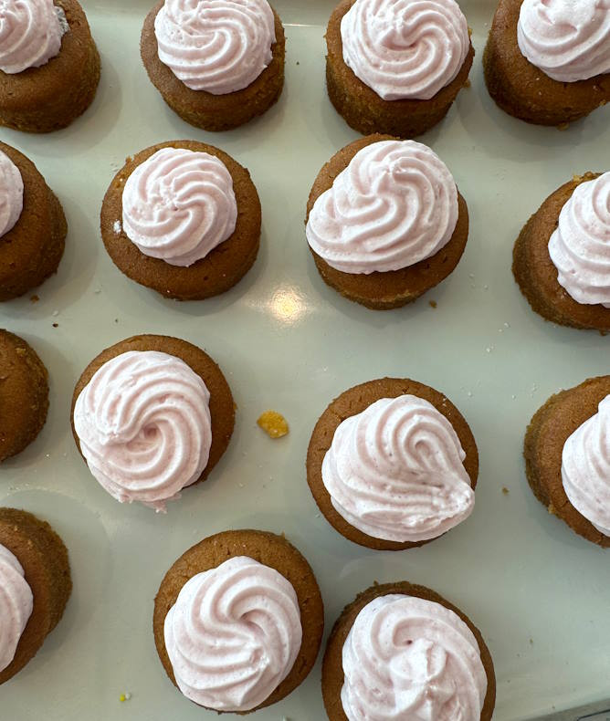 media.gallery_ristorante_a_buffet_dolci_3_cfh_rimini_village