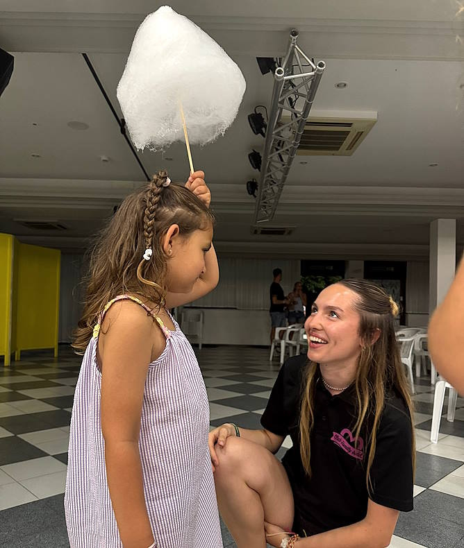 media.gallery_animazione_4_cfh_rimini_village