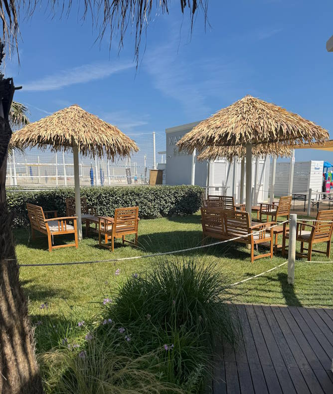 media.gallery_servizi_all_inclusive_giardino_in_spiaggia_cfh_rimini_village